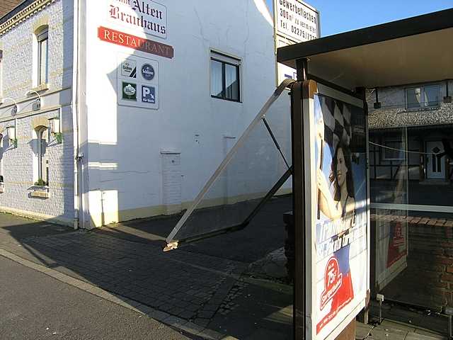 Buswartehalle defekt