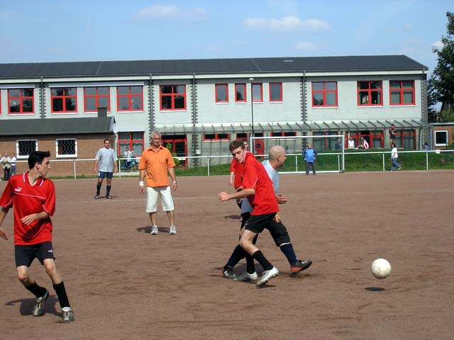Unser Dorf spielt Fuball 2005